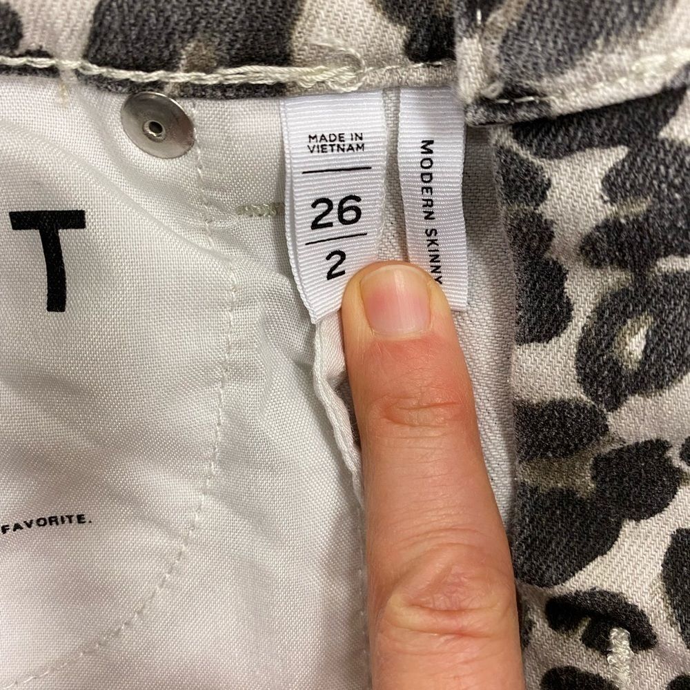 ANN Taylor Loft Modern Skinny Black‎ and Tan leopard print jeans - Picture 5 of 8